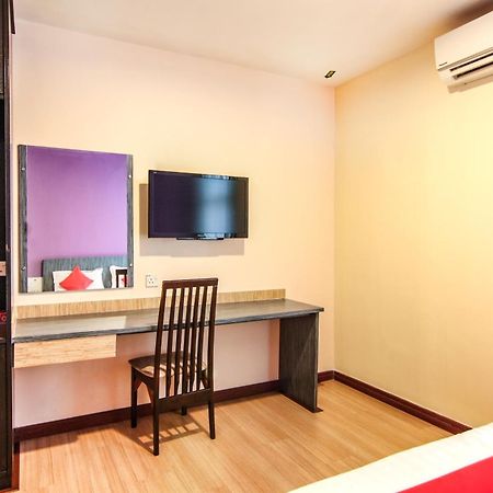 Super Oyo 43930 Hotel Esplanade Sandakan Luaran gambar