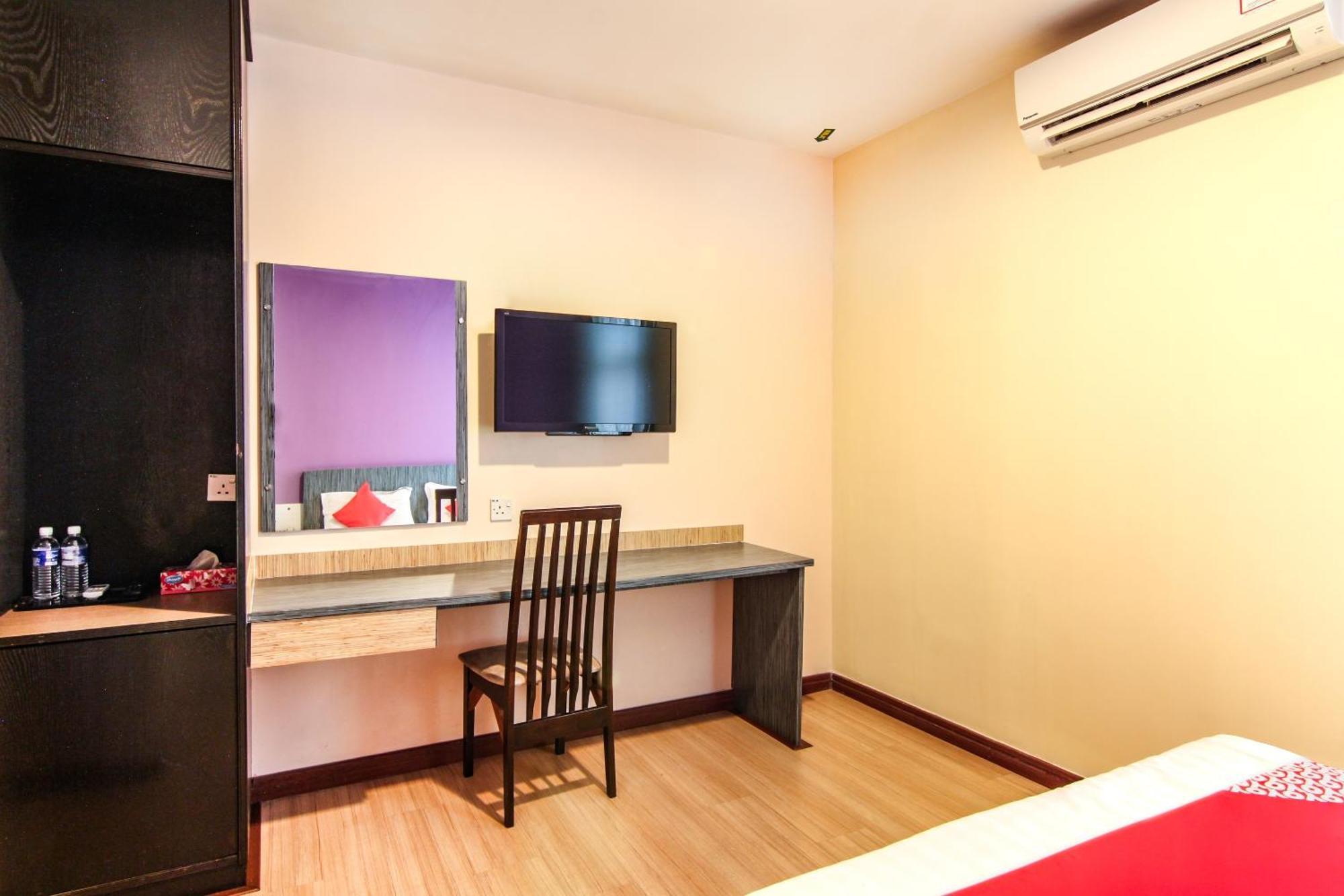 Super Oyo 43930 Hotel Esplanade Sandakan Luaran gambar