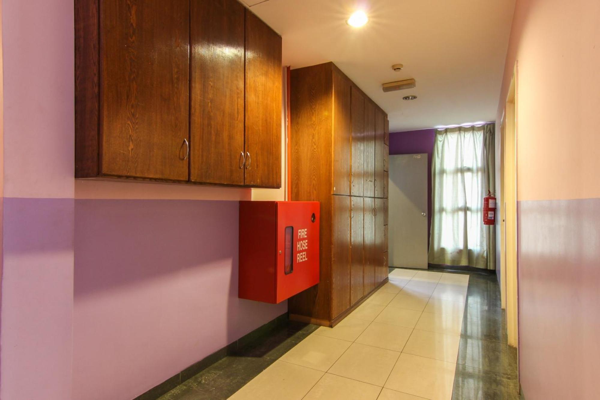 Super Oyo 43930 Hotel Esplanade Sandakan Luaran gambar