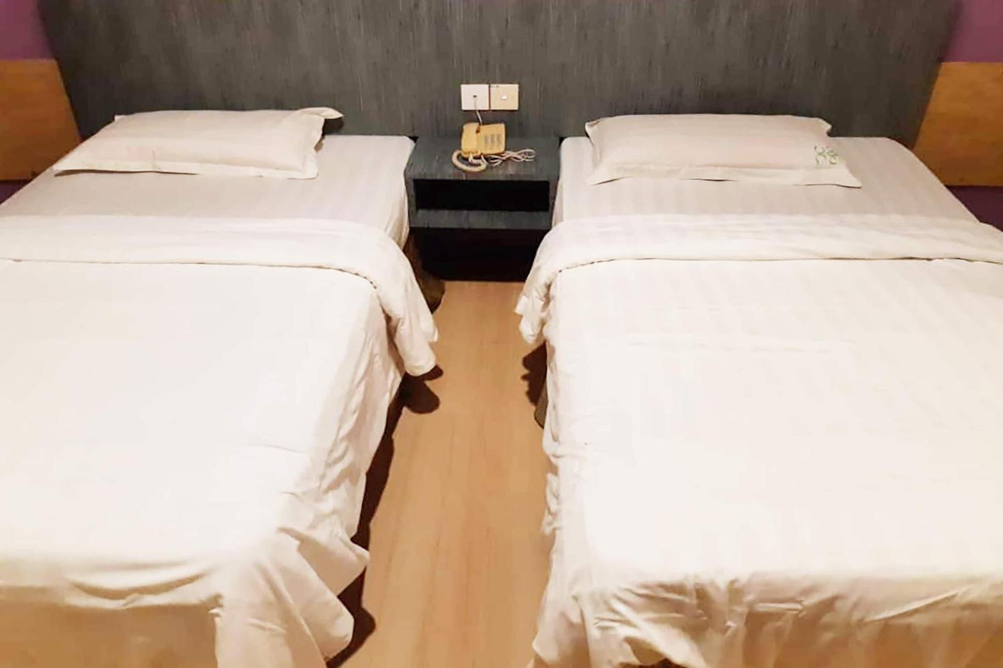 Super Oyo 43930 Hotel Esplanade Sandakan Luaran gambar