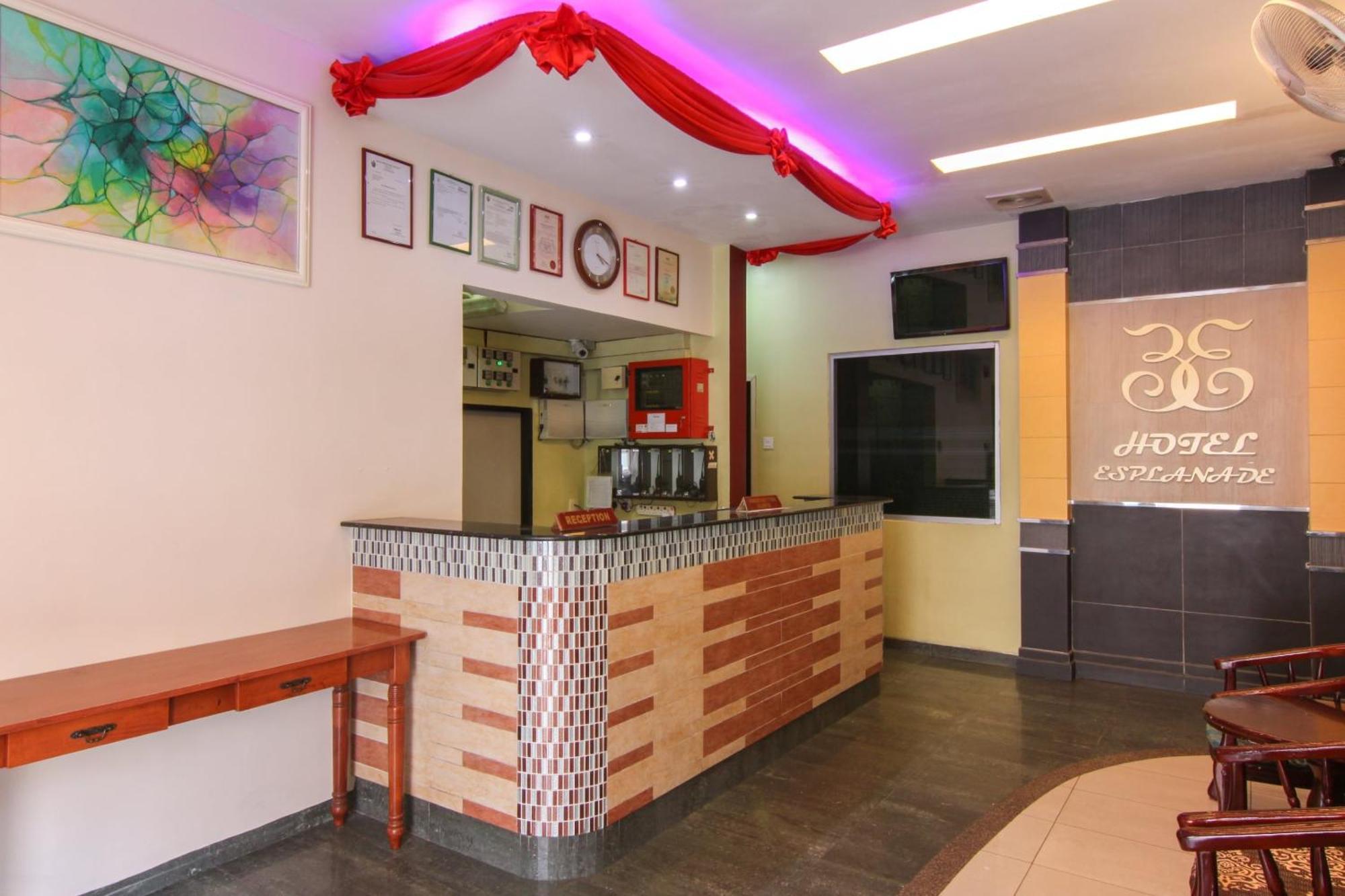 Super Oyo 43930 Hotel Esplanade Sandakan Luaran gambar