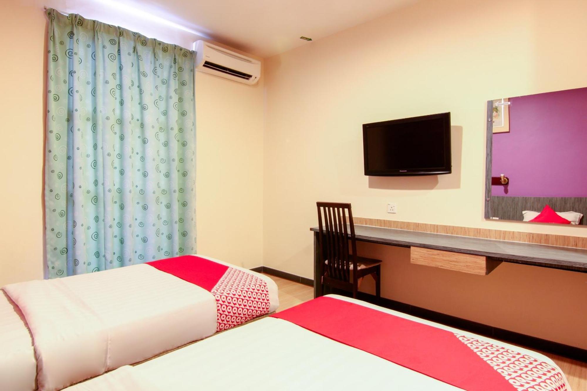 Super Oyo 43930 Hotel Esplanade Sandakan Luaran gambar