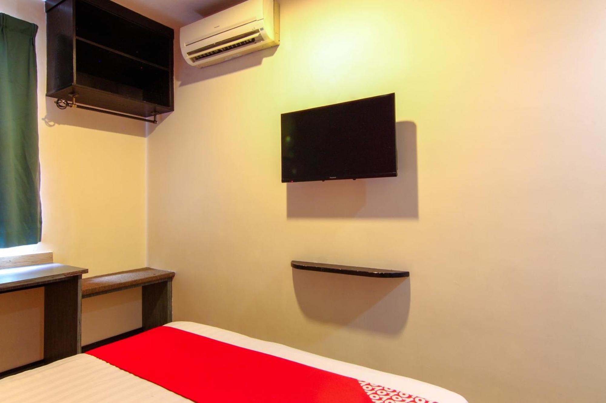 Super Oyo 43930 Hotel Esplanade Sandakan Luaran gambar